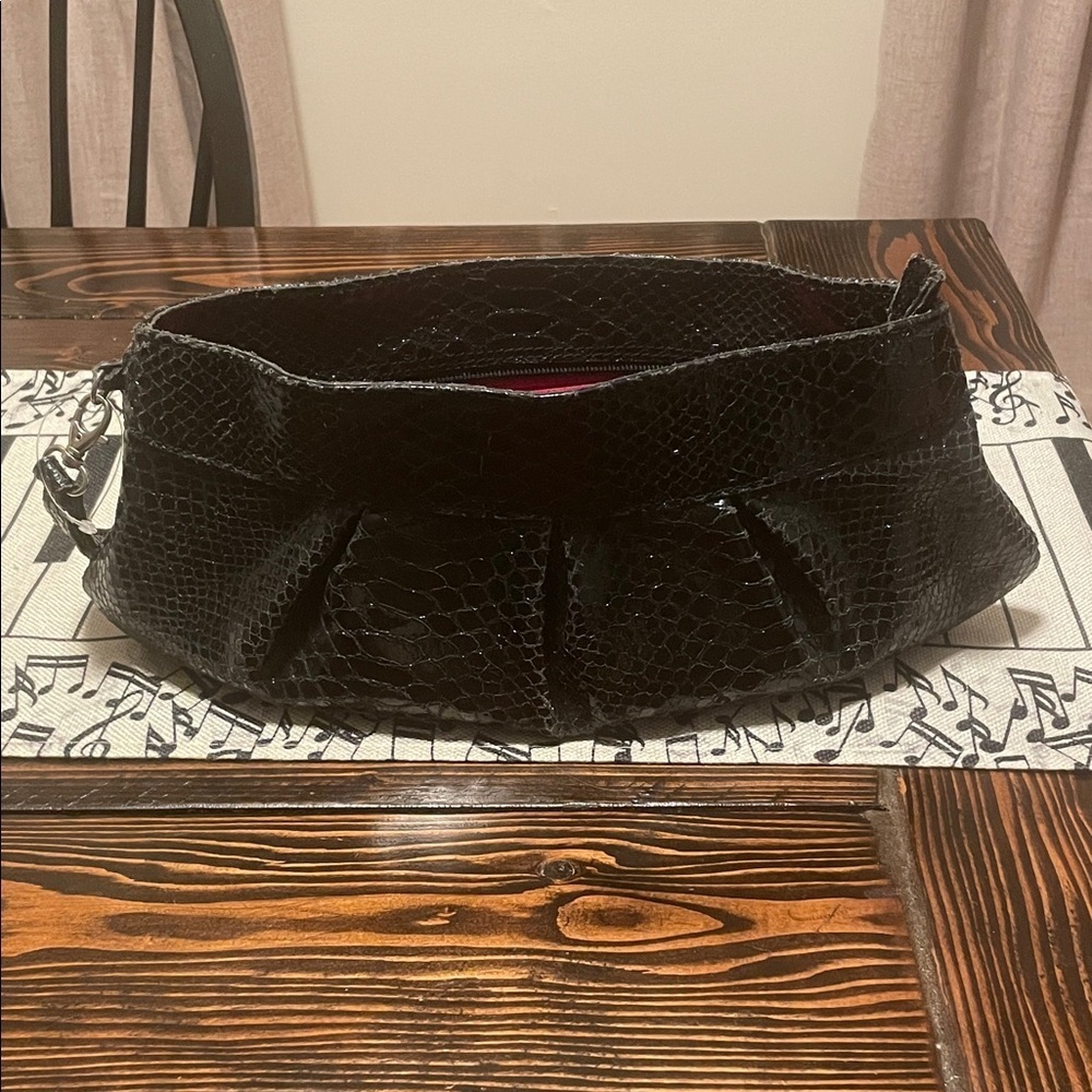 Maurizio Taiuti Black Snakeskin Leather Wristlet Clutch